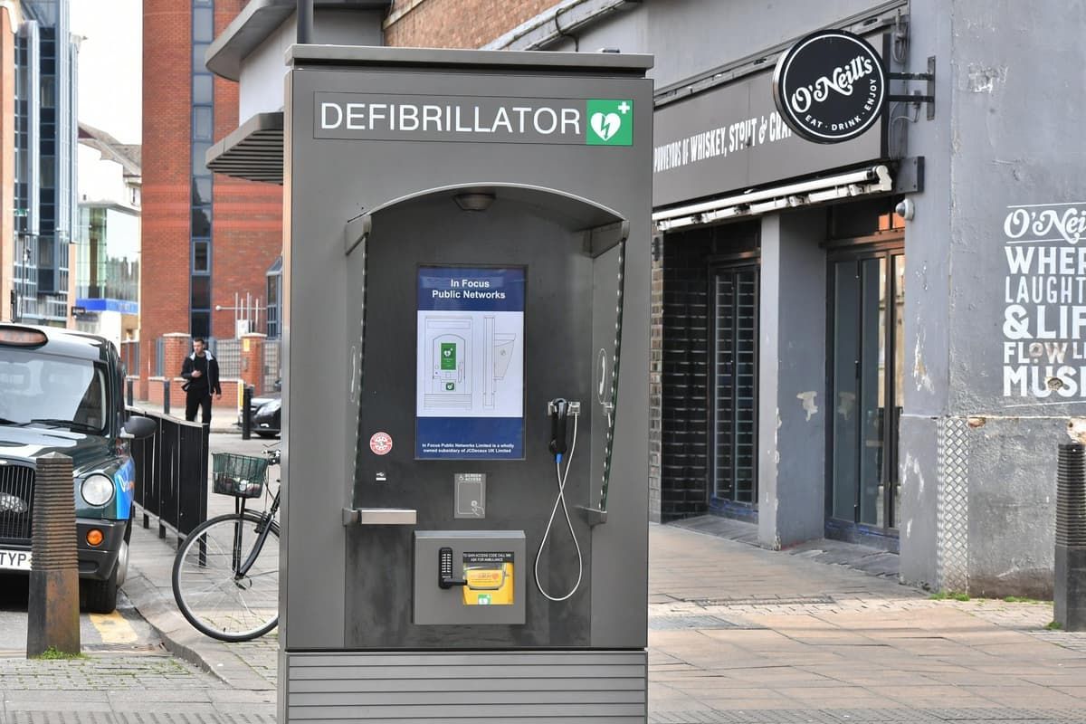 The new Peterborough advertising hoardings that could save your life 

There's a number of defibrillators now located in the city centre to help give anyone vital first aid in the case of an emergency.

Read here: peterboroughtoday.co.uk/news/people/th… 

#AED #defib #defibrillator #lifesaving