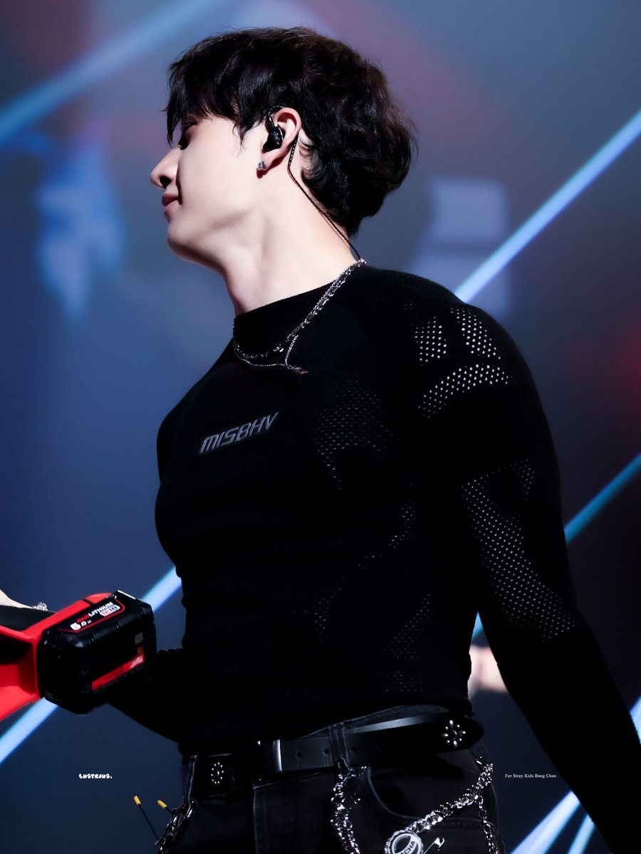 Lustrous_1003's tweet photo. 241129 dominATE Macau 
좋다..
#스트레이키즈 #방찬 #CB97
#StrayKids #BangChan https://t.co/OUo6jlrPXf