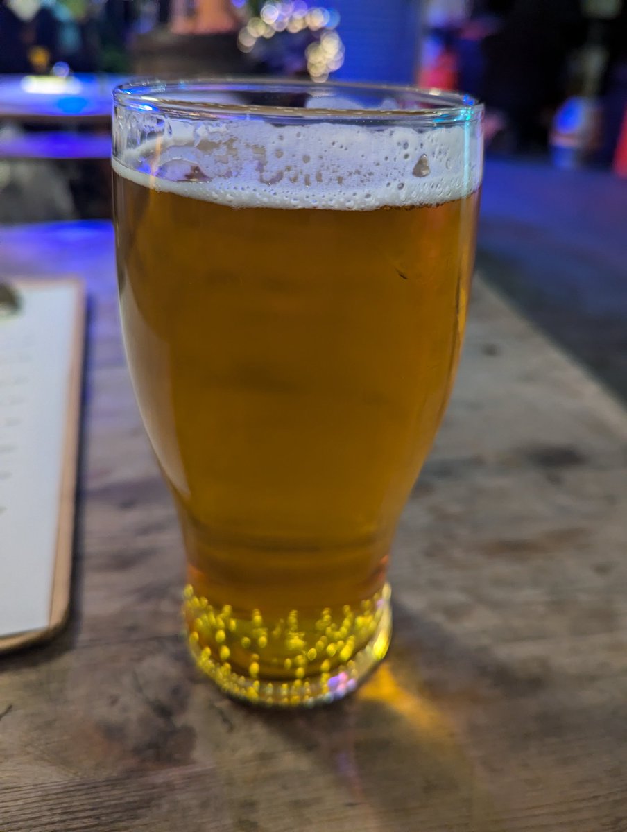mattblack82's tweet photo. Volume VI @LiquidLightBrew lager tastes great. Excellent floral flavour from the Hallertau Blanc hops. https://t.co/N28Z00gPNz