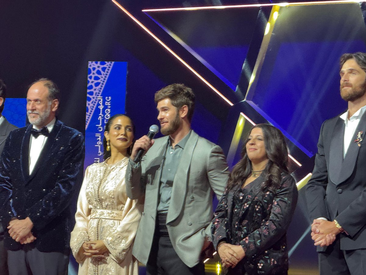 2MInteractive's tweet image. 📸 انطلقت مساء اليوم الدورة 21  للمهرجان الدولي للفيلم بمراكش، وفد تميز حفل الافتتاح الذي احتضنه قصر المؤتمرات بتقديم أعضاء لجنة التحكيم مع لمحة شاملة لمختلف فعاليات الدورة الحالية والتي ستستمر إلى غاية يوم سابع دجنبر.
@Marrakech_Fest
#FIFM