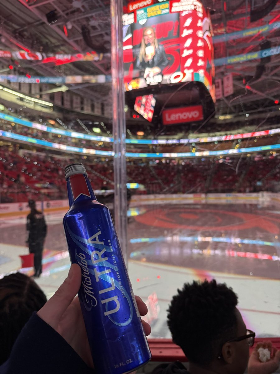 ryanfellman28's tweet photo. Thankful for the @FlaPanthers &amp; a cold brew at an away game - nothin better 🍻

#timetohunt #weseered https://t.co/V9Rj2mAwrR