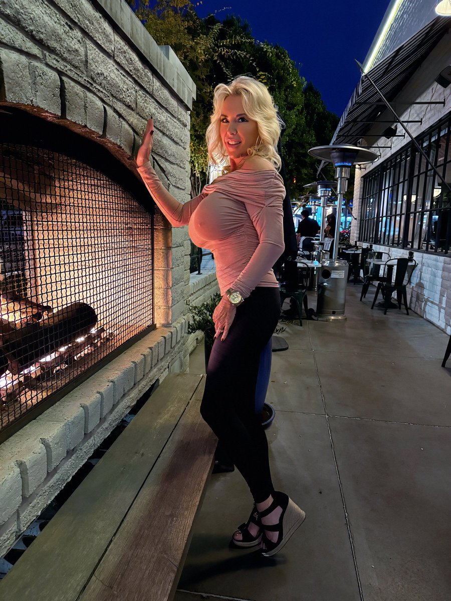 Wifey's World tweet media