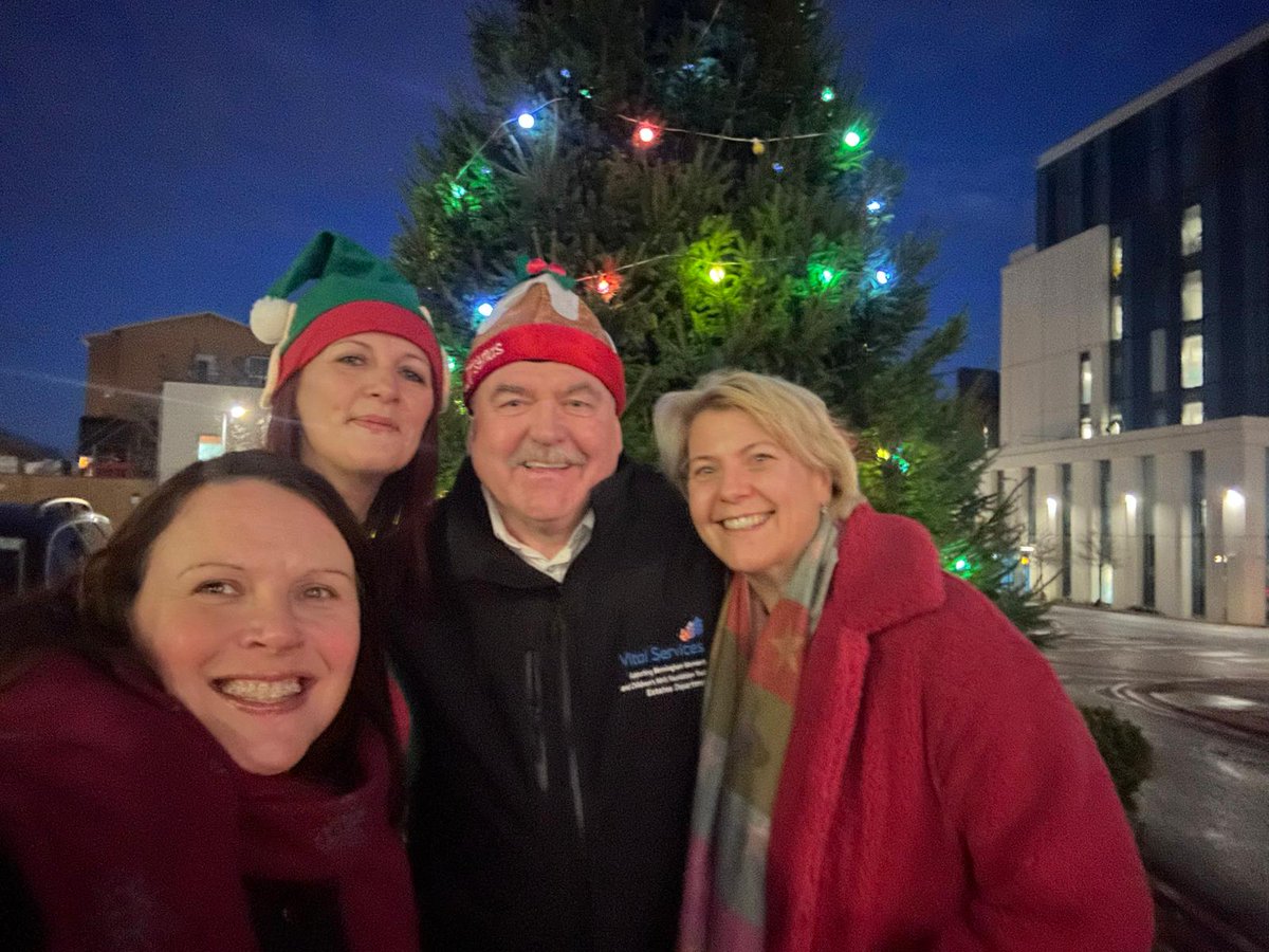 Amazing Christmas light switch on <a href="/BWH_NHS/">Bham Women's Hosp 💙</a>