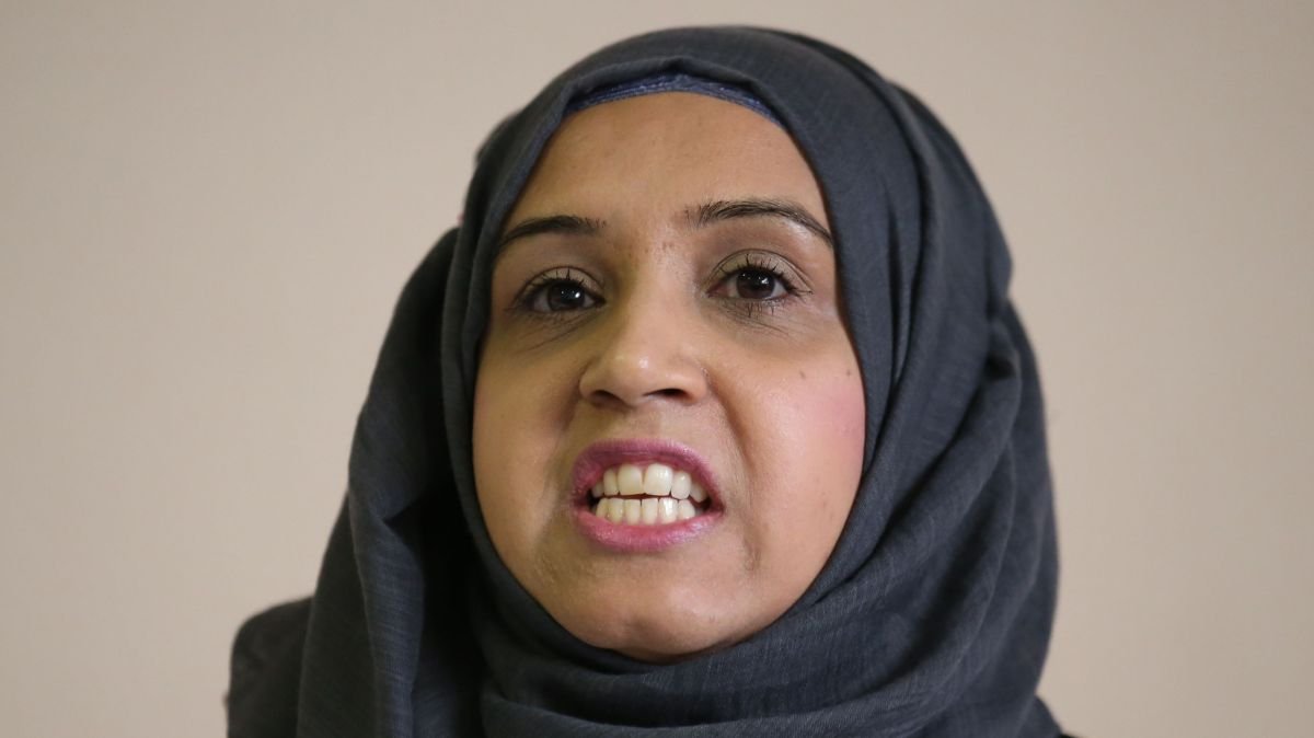 Asma Ali, 47, who was then Head of the Scottish Muslim Police Association stole £8,000 &amp; went on a spending spree of flights, rail trips to London as well as hotel stays &amp; shopping in Harrods. 

The solicitor had arranged for cheques to have only one signature. 

A two-tier