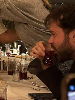 Yaşıtlarım                                              Ben