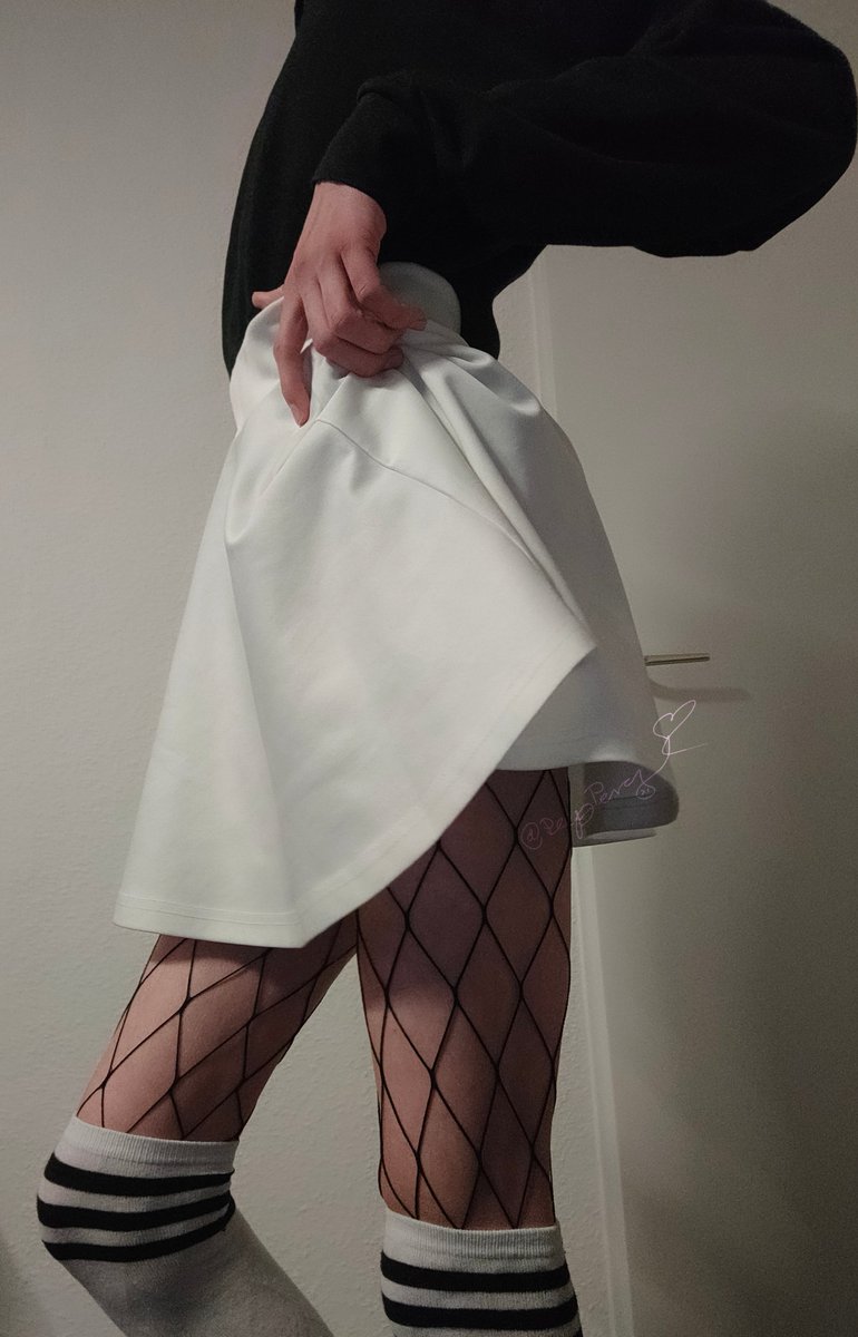 It's friday again and it is a lil bit freaky today