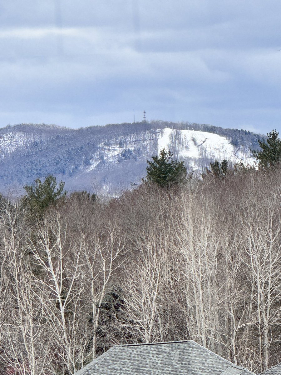NYCRobyn's tweet image. Looks like @skibousquet got some snow. I spy ❄️. @PaulCaiano @Radar_Reid @christinatalamo #intheberkshires