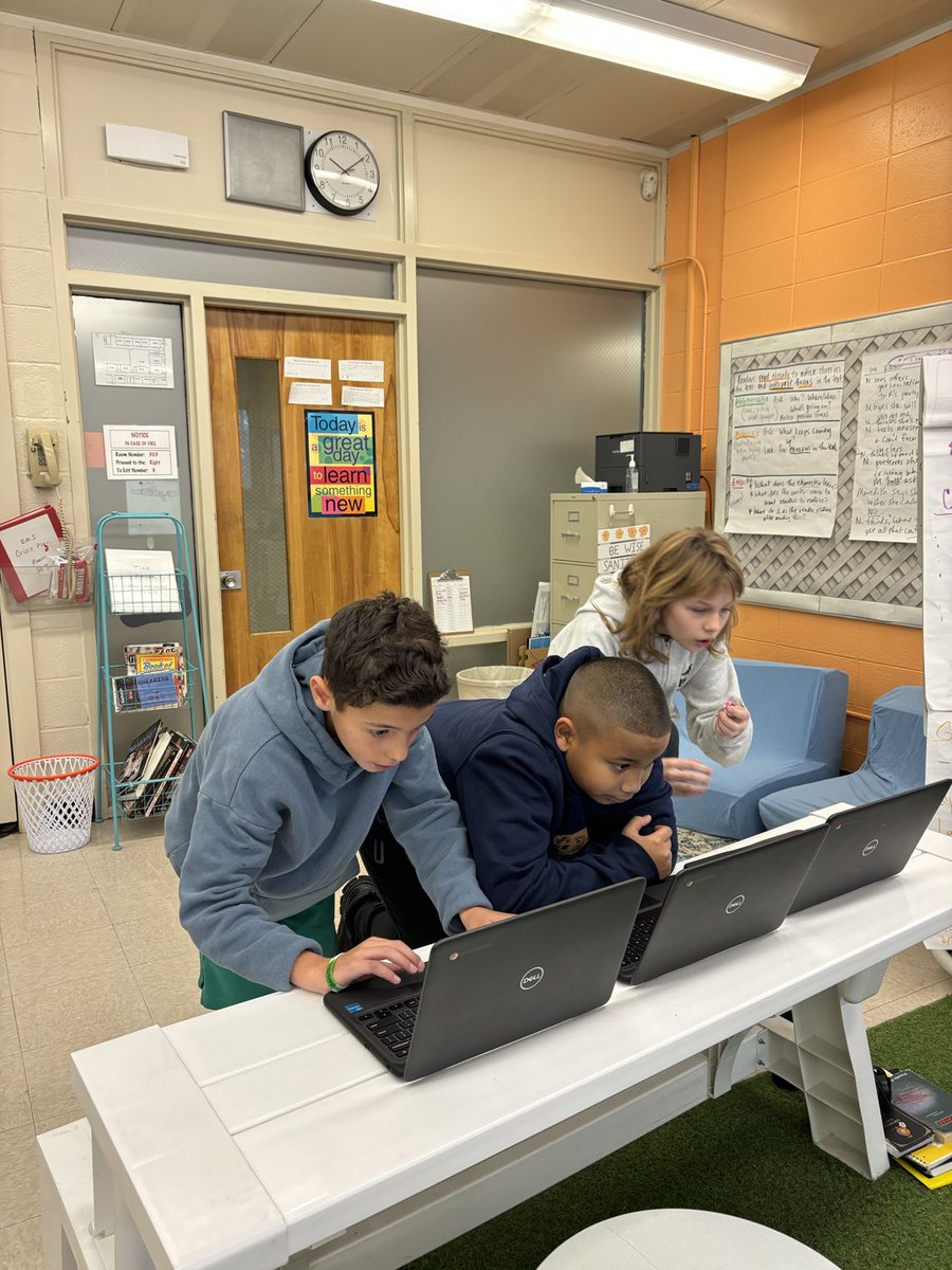 JenCalendrillo's tweet image. Word Study Teamwork on Team 3 with Quizlet Live! ⁦@WPSEisenhower⁩ ⁦@wyckoffschools⁩