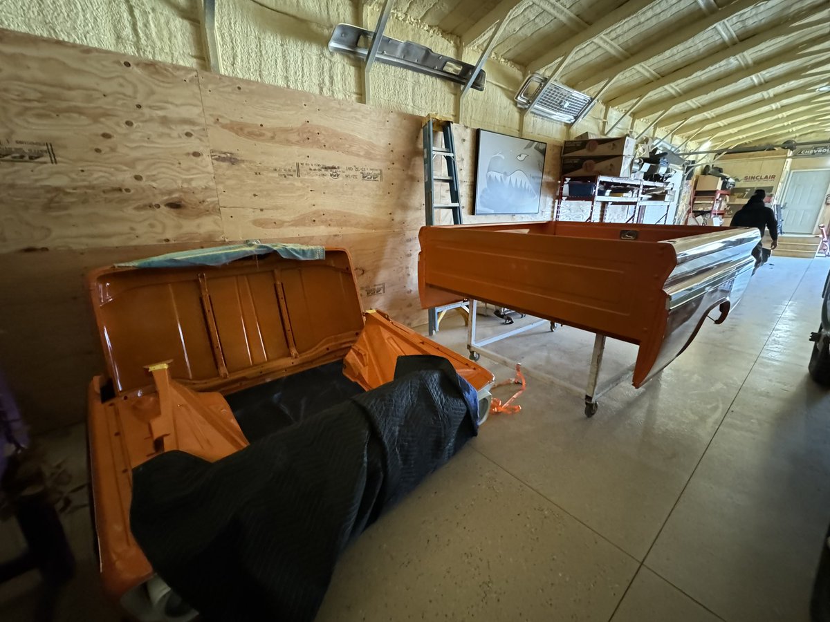 CHRIS in the Concierge Lounge tweet media