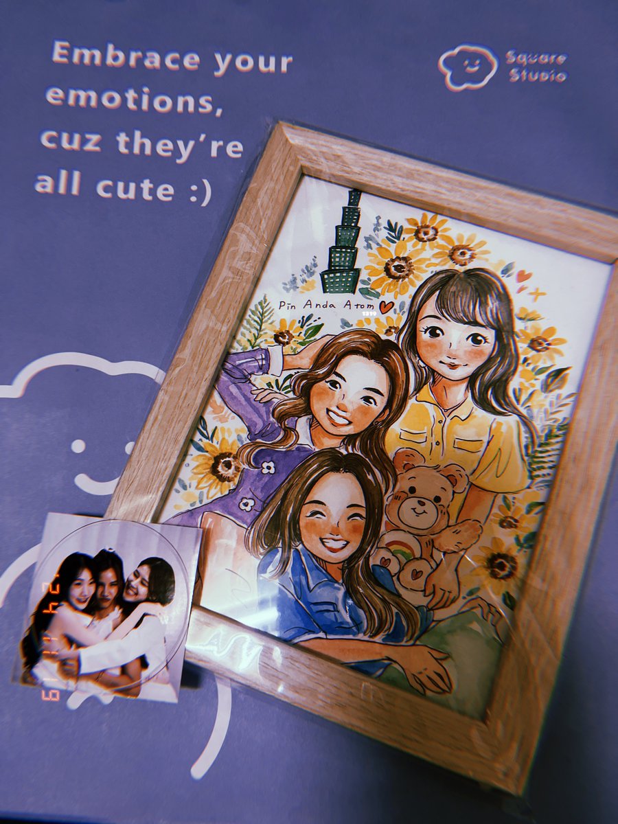 atommyhuajai's tweet photo. Can 7-11 stickers be placed together with PAA stickers?🥺🤣
🌻🌻🌻💜🩵💛🌻🌻🌻

ATOM THE FIRST SNOW 29
#atomapcy #konkonbabe 

#Pindanitaaa 
#PinAndaAtom https://t.co/A5E1QVs9aR