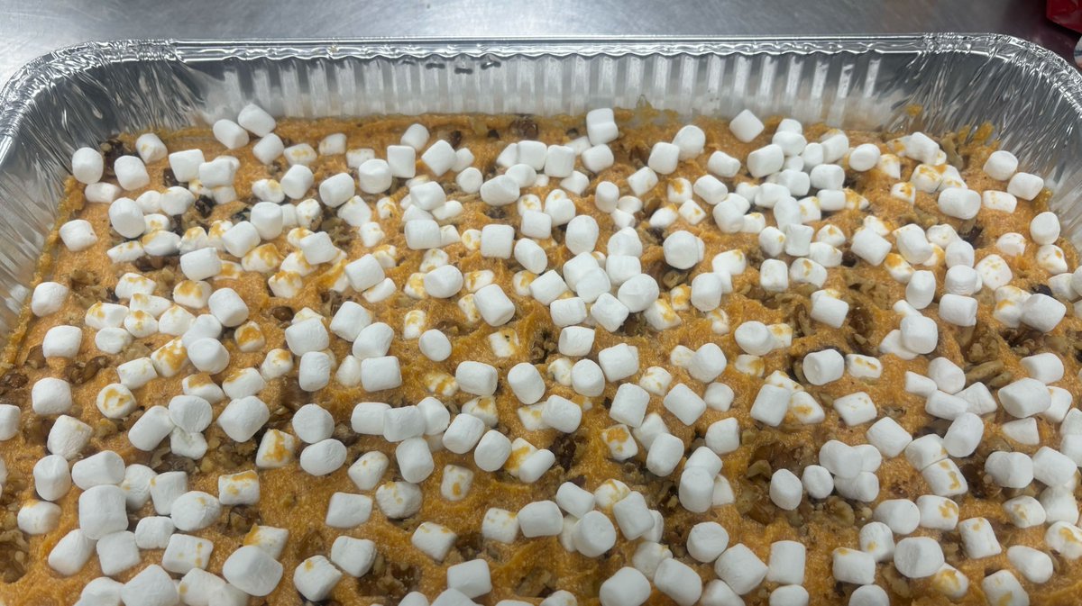 FRC_Recovery's tweet photo. Thanksgiving celebration at FRC! 🥧🦃 We are so thankful for our incredible team who work tirelessly to make a difference every day.

#Thanksgiving #findlayrecovery #findlayrecoverycenter #findlayohio #Ohio #recovery #recoveryworks #impactwellnessnetwork https://t.co/wE4PkxJsBB