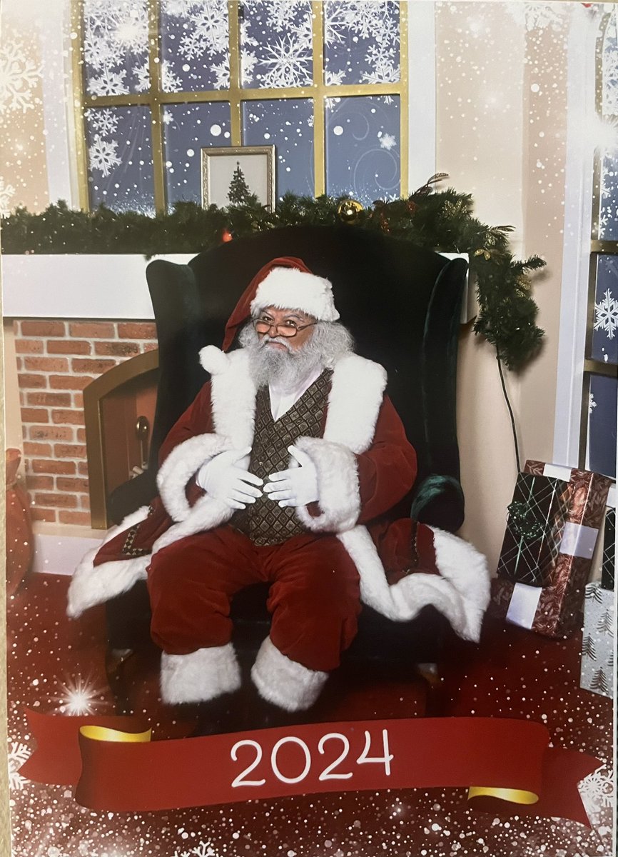 Santa is at Arundel Mills Hanover MD everyday through Christmas Eve

Monday-Fridays  11am-7pm
Saturdays   10am-8pm
Sundays   12-6pm
Christmas Eve   9am-4pm

Santa feeds the reindeer each day 3-4pm
You can walk-in or make an appointment at WhereIsSanta.com