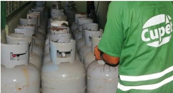 🔊 La unidad empresarial de base (UEB) División Territorial #LasTunas de la Unión Cuba Petróleo, informó que mañana sábado comienza la venta del gas licuado del petróleo en la capital provincial.
#PorLasTunasLaVictoria