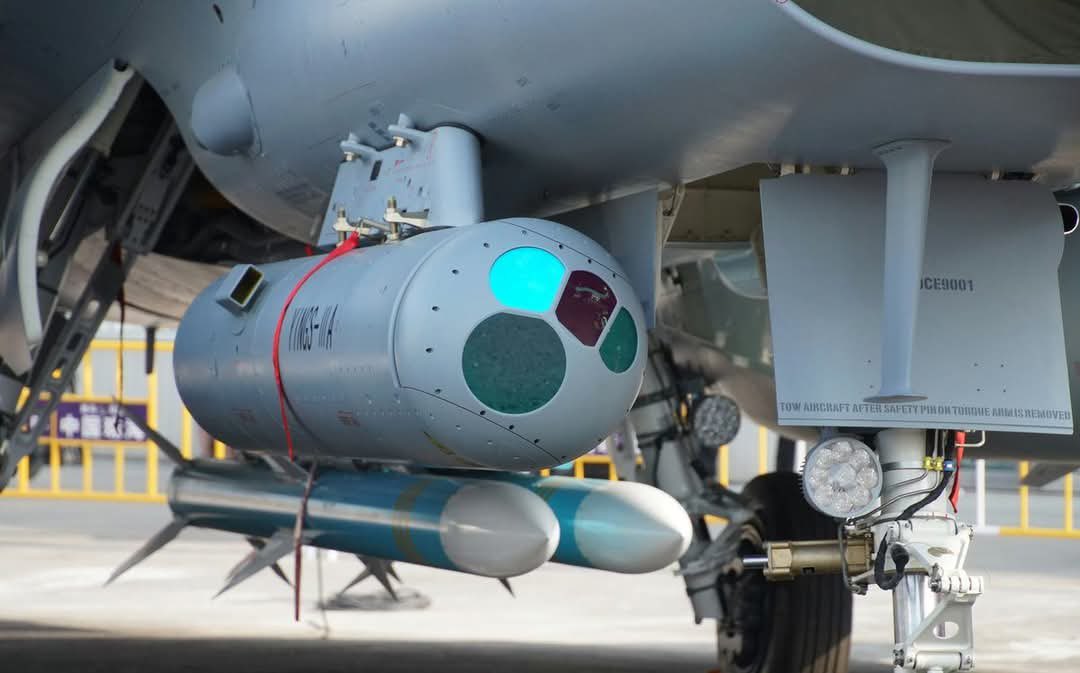 nex_def's tweet image. China Unveils YINGS III Model 330 Laser Targeting Pod for J-10C FighterJet|

The YINGS III Model 330 is a laser #targeting pod developed by the Aviation Industry Corporation of #China (AVIC) for use on the J-10C #fighter jet. It weighs 230 kg and features a low #aerodynamic drag…