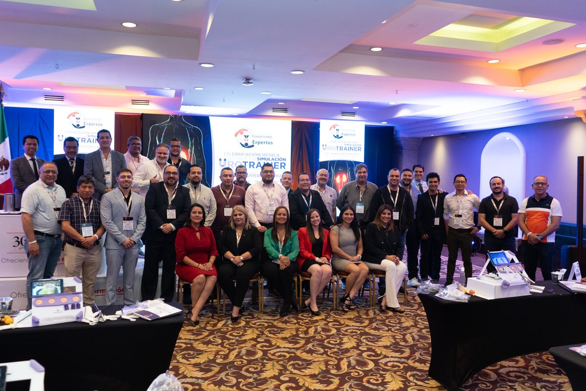 PantanoJuanP's tweet image. Increíble semana en la Antigua Guatemala🇬🇹 Donde 20 urólogos de Centro América se entrenaron de la mano de @DrVictorCamacho en Nefrectomía Parcial y Prostatectomía Radical Laparoscópica🎓. Gracias @MenariniCA y @urotrainer por hacer esto posible y priorizar la educación médica👏