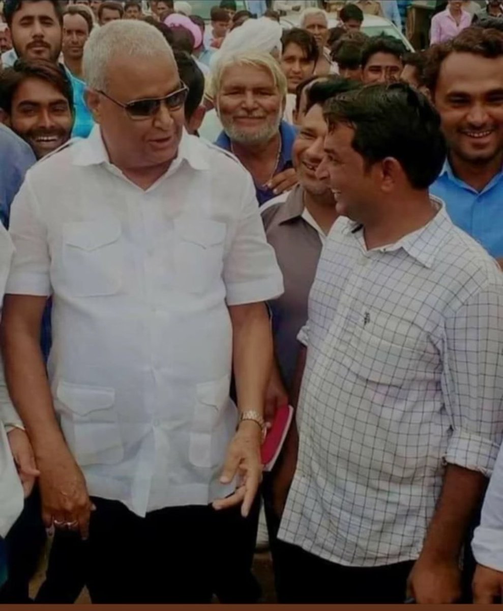 एक को छल से हरा दिया, दूसरे को षड्यंत्र में फंसा दिया...

इसे तुम चाणक्य नीति कहते हो, यह सिर्फ कायरता और विश्वास घात की नीति है।#नरेश_मीणा_को_रिहा_करो
<a href="/BhajanlalBjp/">Bhajanlal Sharma</a> <a href="/NareshMeena__/">Naresh Meena</a> <a href="/DrKirodilalBJP/">Dr. Kirodi Lal Meena</a> <a href="/RamprasadMeena_/">Ramprasad Nangal</a> <a href="/goverdhanrti/">Goverdhan Singh</a>