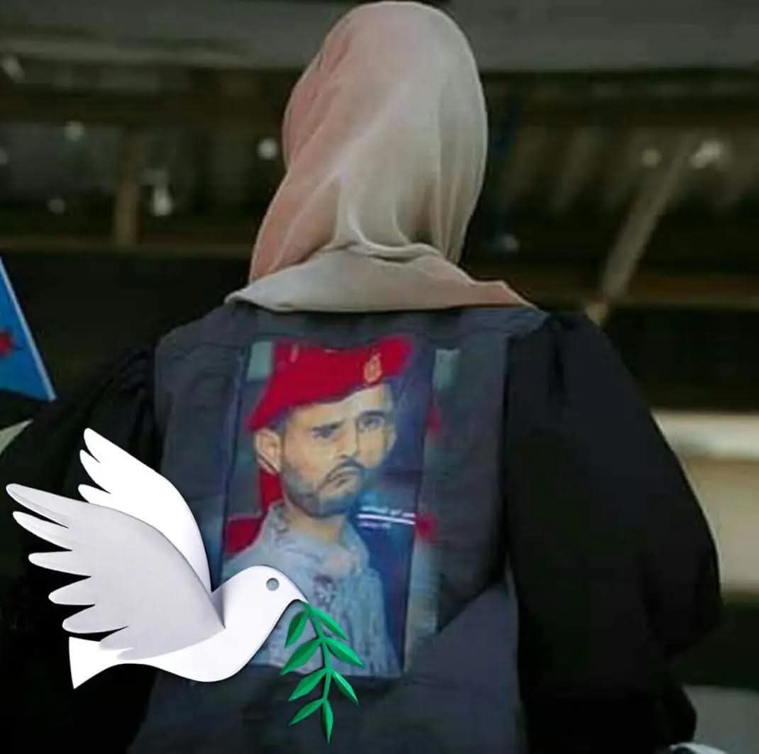 #نوفمبر_مجيد_استقلالنا_يتجدد
تم طرد المحتل البريطاني 
وحقا وصدقا وعدلاً
سنطرد المحتل الشمالي 
ونحرر أرضنا