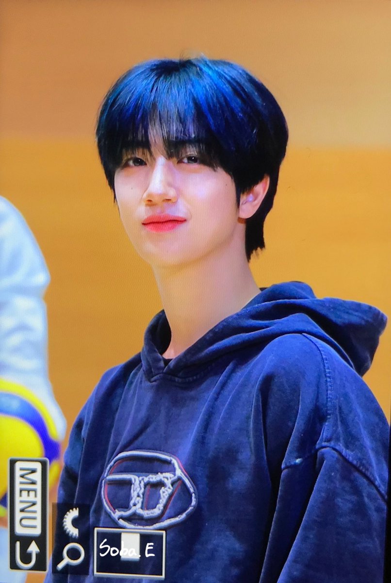 SOBA_0322's tweet photo. 241129 대만

미남이다..😍

#크래비티 #원진 #CRAVITY #WONJIN #이야_잘생겼다_함 https://t.co/2zDdvmRfkZ