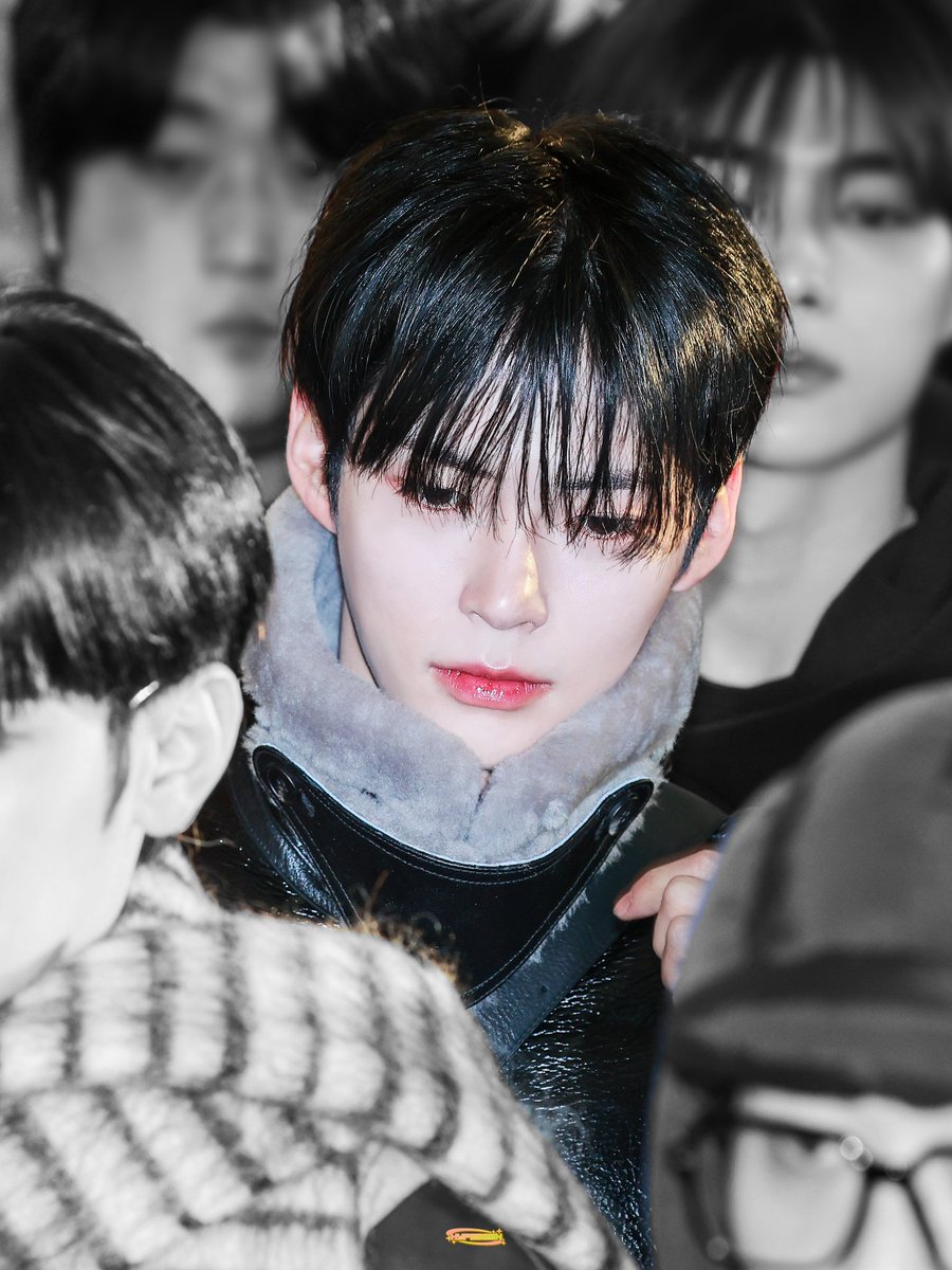 hype_been__'s tweet photo. 241129 ICN 출국
진짜 속눈썹이 말이안댐;;

#제로베이스원 #ZEROBASEONE #ZB1 
#성한빈 #SUNGHANBIN #ソンハンビン https://t.co/8RQc7grw1F
