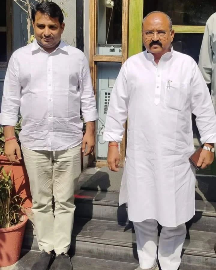 No. 1 पर आने में आपको बहुत ताकत लगानी पड़ेगी और आज ताकत दिखानी ही पड़ेगी की टि्वटर पर भी नरेश मीणा के शुभ चिंतक और सपोर्ट करने वाले हैं।
अभी नंबर 2 पर ट्रेंड कर रहे हैं।
#नरेश_मीणा_को_रिहा_करो #नरेश_मीणा_को_रिहा_करो