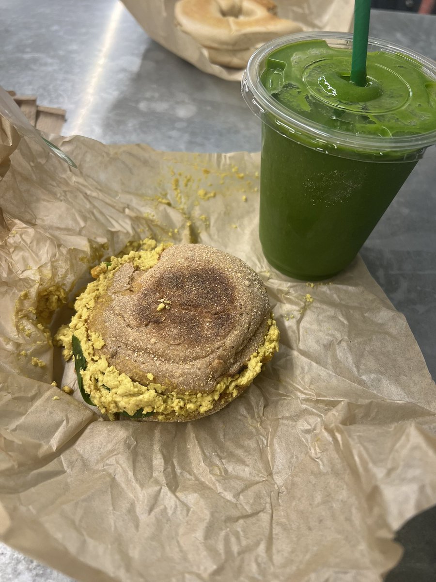 gerigeans's tweet photo. Sensational Vegan breakfast #GoVegan #plantbaseddiet  #plantbasefood https://t.co/TliLNy92iq