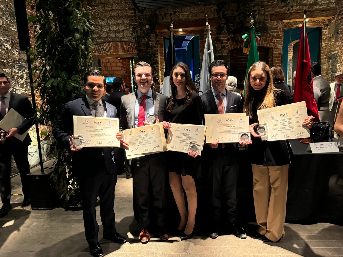 Facultad de Derecho (@mxderechoup) on Twitter photo El #ExamenDeEgreso fue diseñado por <a href="/ANADEcolegio/">ANADE Colegio</a>, la <a href="/BMA_Abogados/">Barra Mexicana, Colegio de Abogados A.C.</a> y el <a href="/INCAM_Abogados/">Colegio de Abogados</a> para evaluar las aptitudes y competencias necesarias para el ejercicio ético y profesional del Derecho #OrgulloUP <a href="/MxDerechoUP/">Facultad de Derecho</a> <a href="/DerechoUPGDL/">Derecho UP GDL</a> <a href="/DerechoUPAGS/">Derecho UP</a> El #ExamenDeEgreso fue diseñado por <a href="/ANADEcolegio/">ANADE Colegio</a>, la <a href="/BMA_Abogados/">Barra Mexicana, Colegio de Abogados A.C.</a> y el <a href="/INCAM_Abogados/">Colegio de Abogados</a> para evaluar las aptitudes y competencias necesarias para el ejercicio ético y profesional del Derecho #OrgulloUP <a href="/MxDerechoUP/">Facultad de Derecho</a> <a href="/DerechoUPGDL/">Derecho UP GDL</a> <a href="/DerechoUPAGS/">Derecho UP</a>
