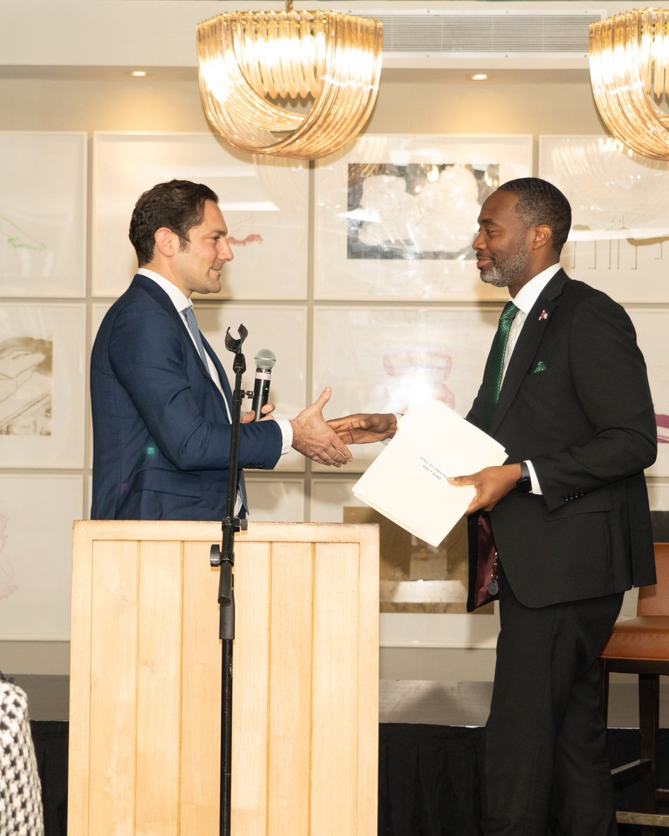 xbtogroup's tweet photo. We recently hosted a private #FutureFinance workshop featuring:
📌 Premier @BermudaPremier on Bermuda’s digital asset regulation
📌 Javier Rodriguez on digital assets in portfolios
📌 Fireside chat w/ Adam Scott (BermudAir), Kareem Bikhit (Paradise Mobile) & @philippebek on tokenization’s role in democratizing capital & investments.

Thanks to all who joined us!