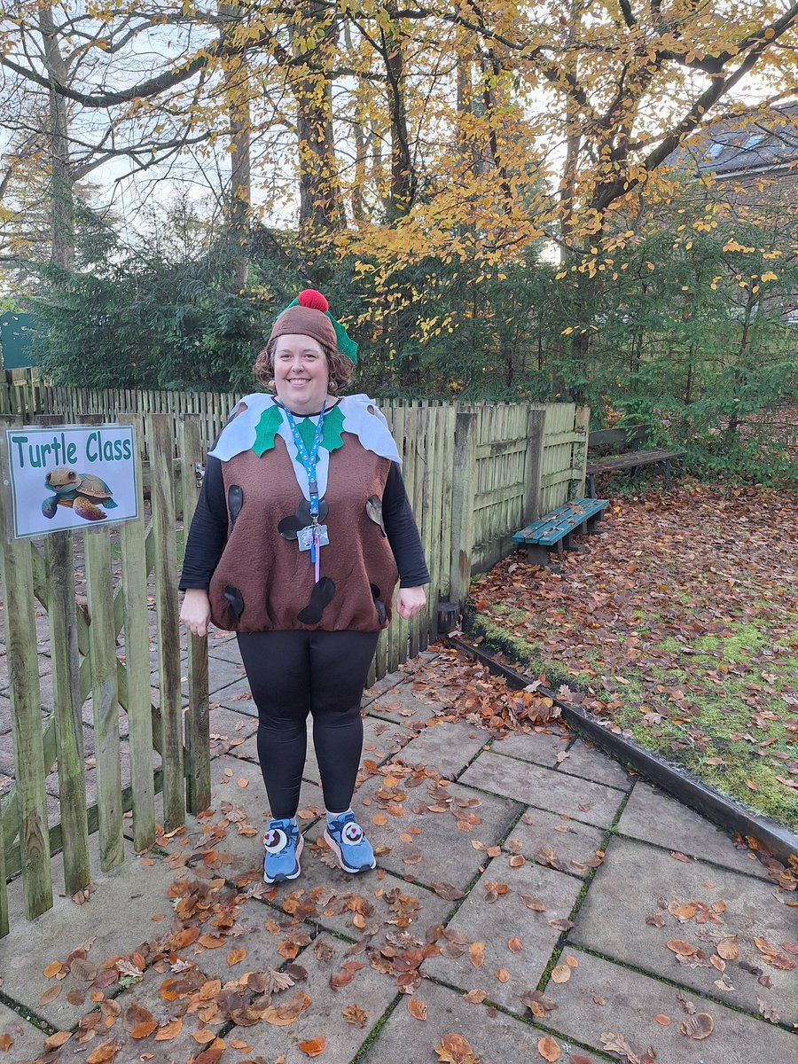 WindleshamInfs's tweet photo. Our favourite assembly of the year is...Stir-Up Assembly! Miss Leggett sprinkled her magic (and breadcrumbs...) over us as we made the mix for our special Christmas pudding https://t.co/cmdz7XHgoK