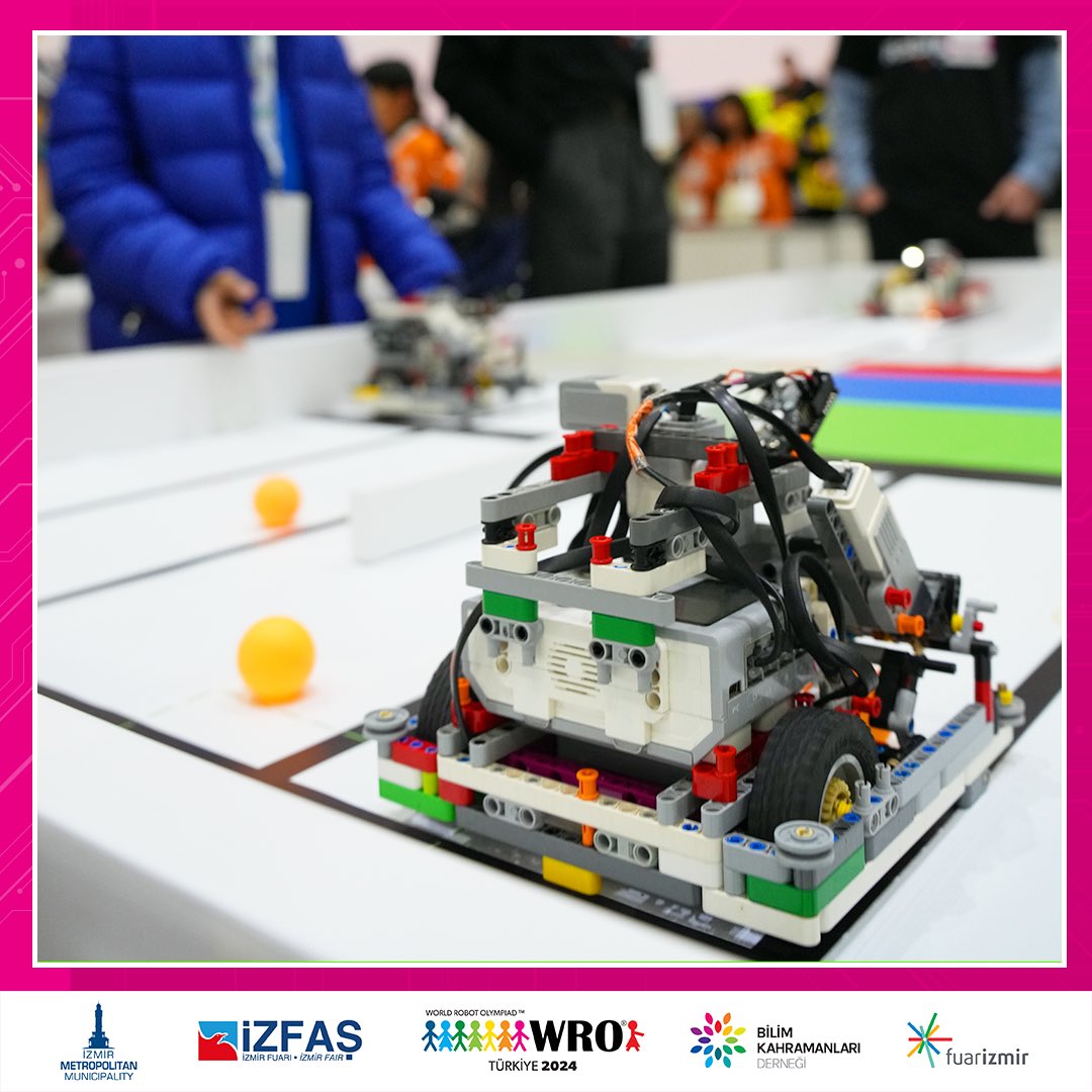 BilimKahraman's tweet photo. Robo Spor Kategorisi ⭐️
*
Category is Robo Sports ⭐️

#WRO #WROTürkiye24 #EarthAllies #roboticsscience #WelcometoIzmir #bilimkahramanları #scienceheroes #izmir https://t.co/Bz0XasVUhA