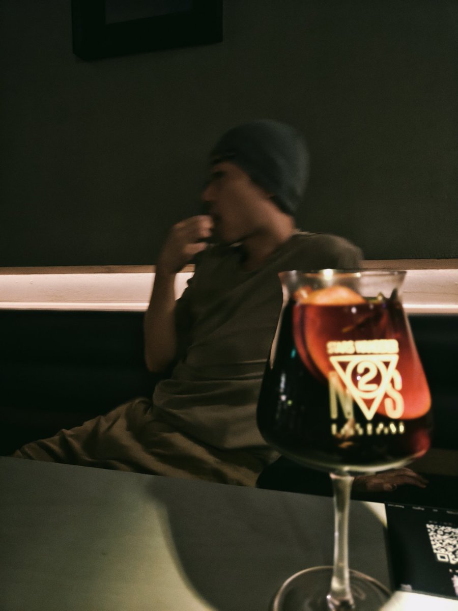 B85520339's tweet photo. 🍷 https://t.co/KnhxHoYELl