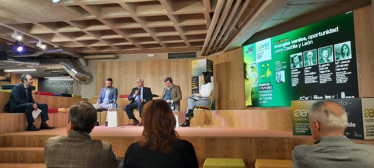 EnergiaJCyL's tweet photo. ⚡️ Nuestro director, Alfonso Arroyo, ha participado hoy en la Jornada Energía y Futuro: Innovación Sostenible en Castilla y León, organizada por #AEVER, @Fundcajaburgos y @empresasjcyl, donde hemos hablado sobre la oportunidad que suponen las energías verdes 🌱

#EnergíaJCyL https://t.co/ZeyMvxLeYA