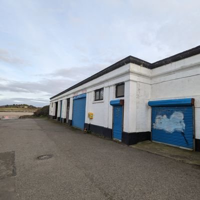 YRiff_TheReef's tweet photo. 📢 Despite being unused for years, the Knap Lifeguards Building remains locked in Council plans with no clear future. Meanwhile, other community assets in Barry are being sold or transferred. We demand consistency and action! 🛠️ #FairnessForBarry https://t.co/ZEqlMeouQv
