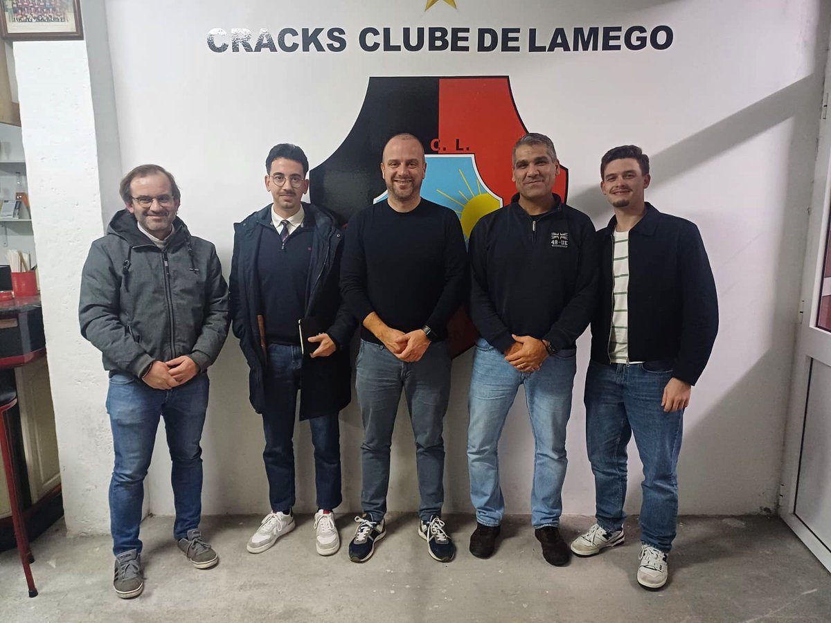 LamegoLiberal's tweet photo. Ontem, a Iniciativa Liberal Lamego teve o privilégio de visitar o histórico Cracks Clube de Lamego. Foi inspirador conhecer de perto a paixão e o trabalho incansável de quem faz o clube acontecer. Ouvimos junto dos membros da direção os principais constrangimentos e obstáculos. https://t.co/bNKL5zpGw3