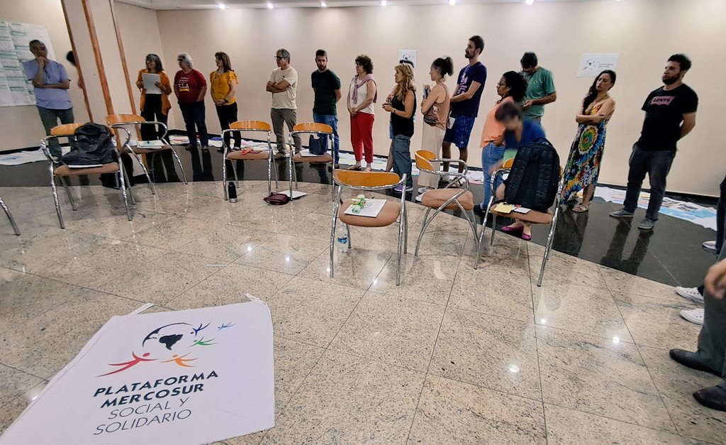 IJPTerra's tweet photo. Compartimos aportes y vivencias de nuestro instituto en @MercosurSocial Encuentro Regional PMSS en Asunción #20años. Nos representan @juan_martin_fv @natcace https://t.co/oeSzEXiYK1