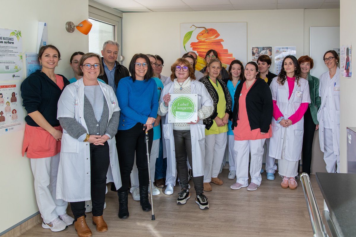 🩺On prend soin de vous |  #Félicitation au service de #maternité du CHU de Poitiers qui vient d'obtenir le label usager. Une reconnaisance de la gentillesse et de la #bienveillance de l'ensemble des équipes.
➡️ En savoir plus : chu-poitiers.fr/le-label-usage…