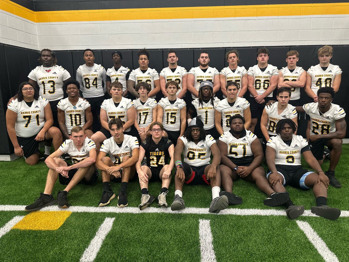 Harris County Football (@countyfootball1) on Twitter photo Link below for talented group of Tigers looking for a home at the next level. Offers are rolling in.#RecruitTheCounty <a href="/RecruitGeorgia/">Recruit Georgia</a> <a href="/CoachJBrawner/">Jumaane Brawner</a> <a href="/BigFaceSportss/">BigFaceSports, (Recruiting & Scouting)</a> <a href="/RustyMansell_/">Rusty Mansell</a> @NE_Ok_HS_Sports <a href="/D1RecruitNation/">D1 Nation</a> <a href="/DAWGHZERECRUITS/">Dawg House Recruiting</a> <a href="/NwGaFootball/">NwGa Football</a>
docs.google.com/file/d/1zU3OeH… Link below for talented group of Tigers looking for a home at the next level. Offers are rolling in.#RecruitTheCounty <a href="/RecruitGeorgia/">Recruit Georgia</a> <a href="/CoachJBrawner/">Jumaane Brawner</a> <a href="/BigFaceSportss/">BigFaceSports, (Recruiting & Scouting)</a> <a href="/RustyMansell_/">Rusty Mansell</a> @NE_Ok_HS_Sports <a href="/D1RecruitNation/">D1 Nation</a> <a href="/DAWGHZERECRUITS/">Dawg House Recruiting</a> <a href="/NwGaFootball/">NwGa Football</a>
docs.google.com/file/d/1zU3OeH…