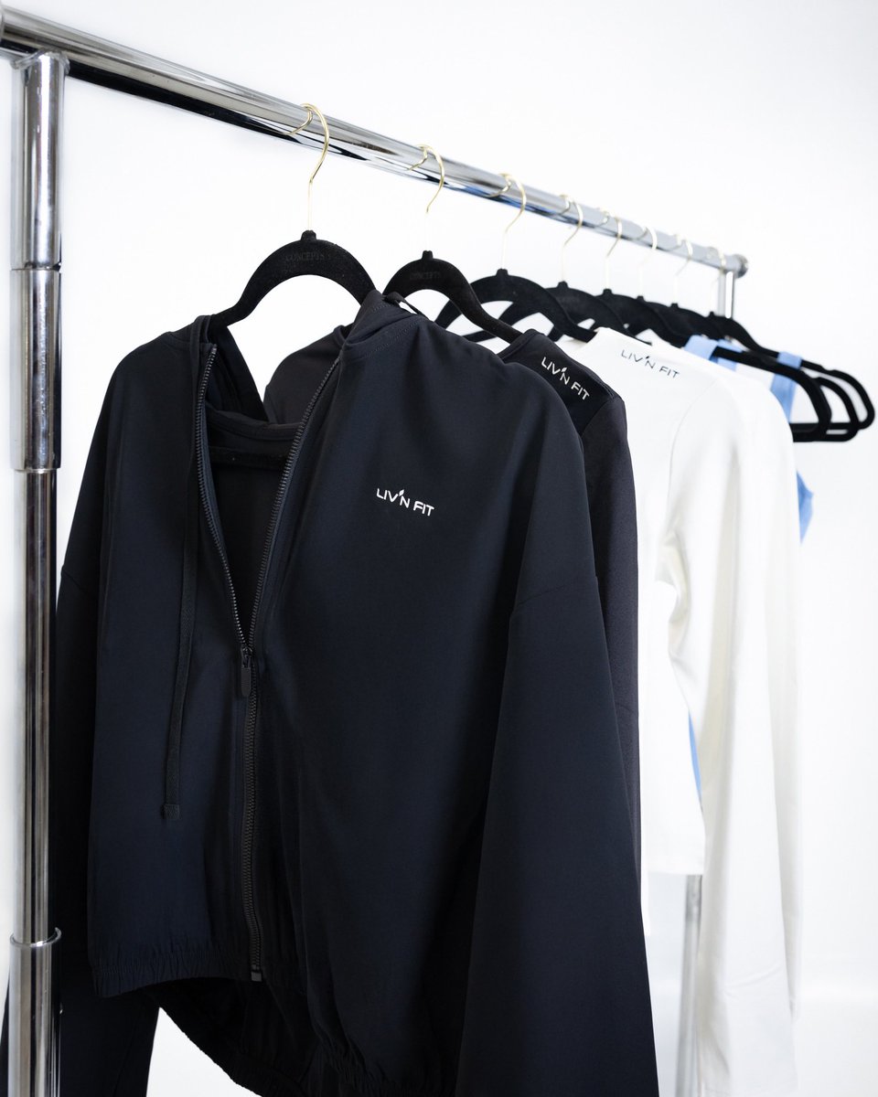Teflon_LON's tweet image. “Introducing Liv N Fit—where everyday athleisure meets unstoppable movement. 🖤💪🏽 Designed for comfort, style, and all your hustle moments. Follow along as we redefine fitness fashion! #LivNFit #Athleisure #MoveWithStyle”