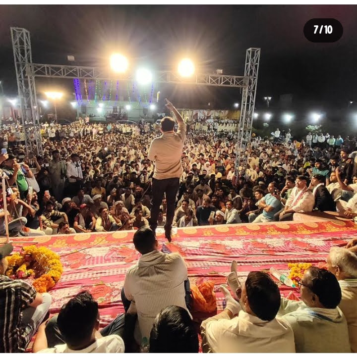 SeemaRmeena's tweet photo. युवा नेता नरेश मीना के केवल एक सोशल मीडिया पोस्ट से आह्वान करने पर लाखों की भीड़ इकट्ठी हो जाती है।
@GovindDotasra जी आप अध्यक्ष रहते उपचुनाव में सीट गवा दिए केवल नरेश मीना का टिकिट काटने से । @RahulGandhi राजस्थान सम्भालो वरना इनके भरोशे 2028 हारना तय है
#नरेश_मीणा_को_रिहा_करो https://t.co/XDcbogEZ0A