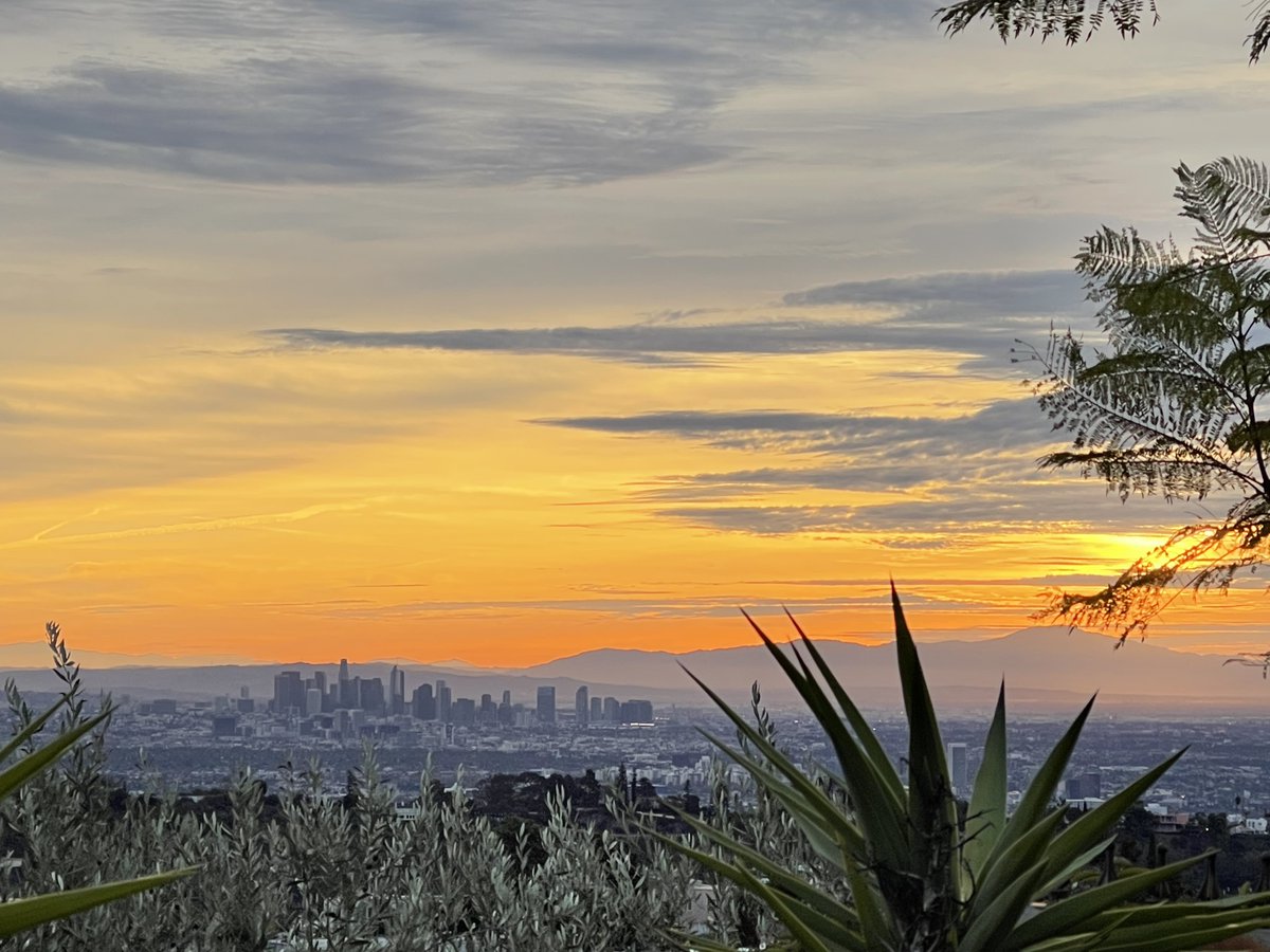 E. Dale Abel (@intmedabel) on Twitter photo Spectacular #LA #Sunrise at the top of my 12.5K run this morning. Posting this also on <a href="/intmedabel/">E. Dale Abel</a>.bsky.social as many of my followers have moved over there. Spectacular #LA #Sunrise at the top of my 12.5K run this morning. Posting this also on <a href="/intmedabel/">E. Dale Abel</a>.bsky.social as many of my followers have moved over there.