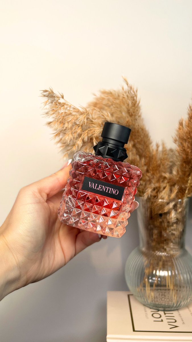 allbeautysocial's tweet image. Our favourite time of the year to stock up on your go-to fragrance 🖤

Valentino Donna Born In Roma Eau de Parfum Spray 

Shop Now on allbeauty 🛍️
ow.ly/bk8B50UcMHF