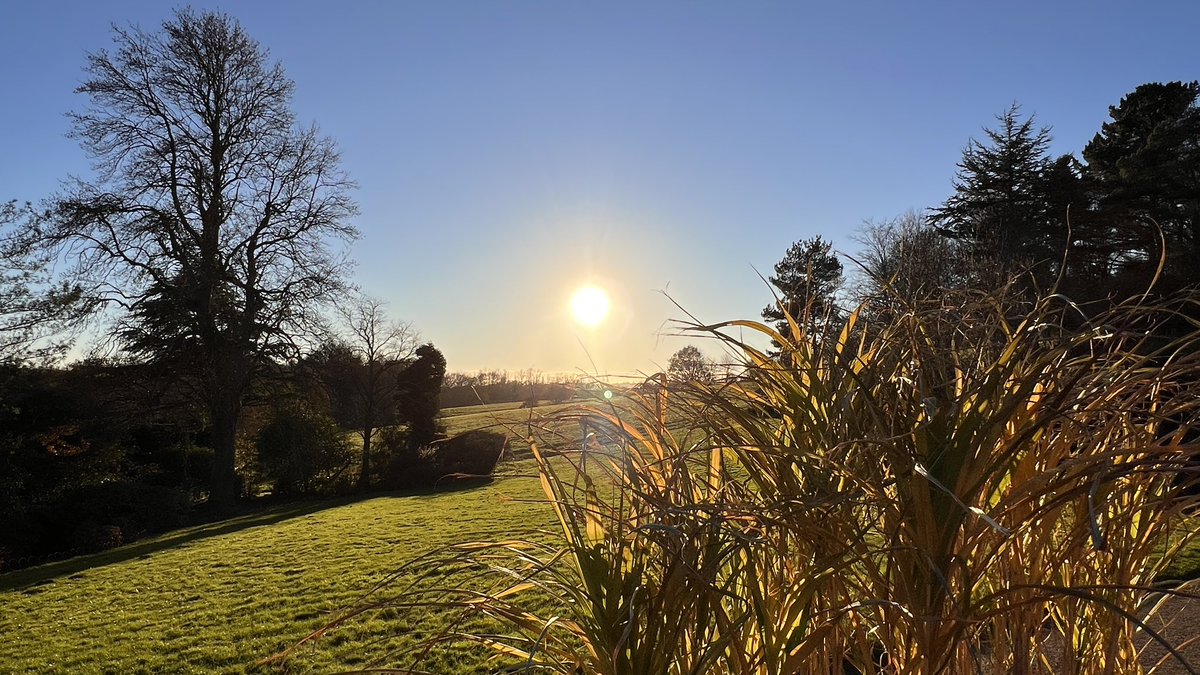 Sun slowly sinking in the west, seen from the terrace in front of the house at Standen, a <a href="/nationaltrust/">National Trust</a> property near #EastGrinstead. A simply serene place to spend an autumnal Friday afternoon with my wife…