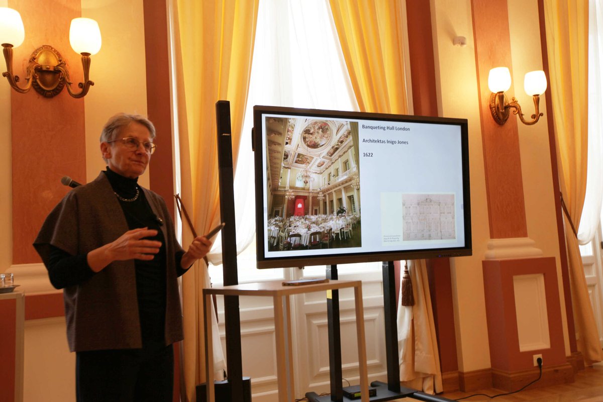 LPDA_LT's tweet photo. Apie užsienio ryšių įtaką dvarų paveldui konferencijoje Plungės dvare savo žiniomis bei įžvalgomis dalinosi žinomi istorikai, mokslininkai, tyrėjai. #Amžiųkelionė https://t.co/Gb9HUDIhNx