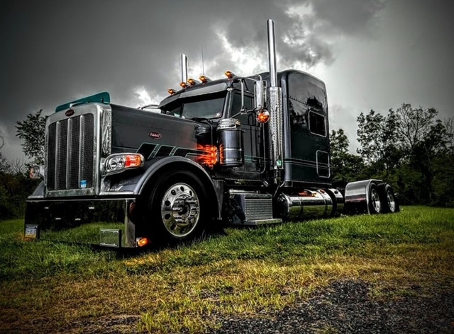 hauserstrucksvc's tweet photo. Calendar girl! Bryan takes excellent care of his truck and boy does it show!!
#hauserstruckservice #HTS #heavyhauling #oversizedloads #lowboyservice #stepdeckservice https://t.co/Y1q0GTOyPo