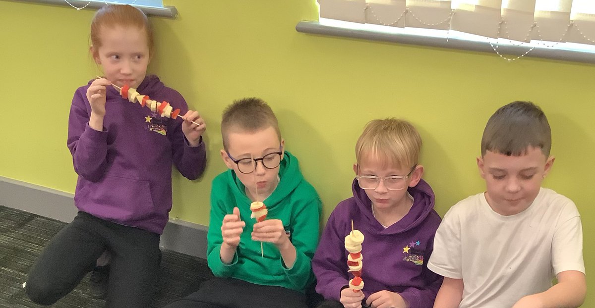 westheathprim's tweet photo. #WHPSClass9 loved making and eating their healthy fruit skewers! They learnt different cutting techniques and enjoyed the social time with their friends. #WHPSDT #WHPSPSHE https://t.co/VhLdGmVyvE