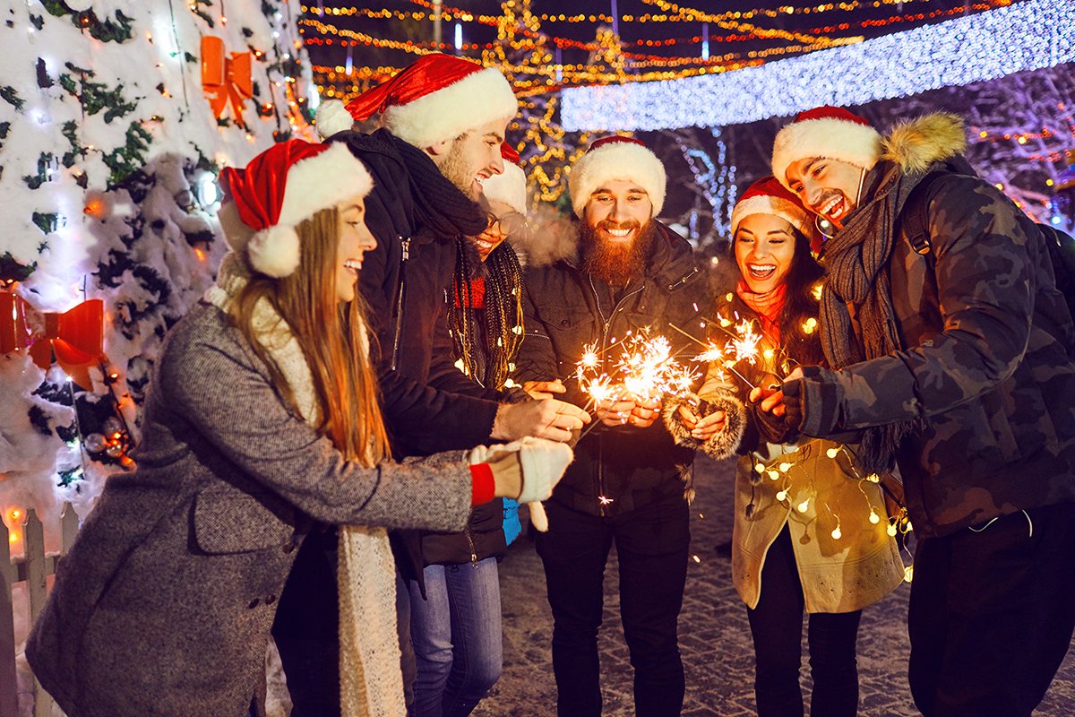 Auf geht es zum Weihnachtsmarkt zum Festpreis, was auch Kosten spart. Wir bringen euch zusammen und wünschen euch viele schöne gemeinsame Momente. 🎄✨ 🚖❤️ 🎅❄️ #BerlinWeihnachtsmarkt #WeihnachtenInBerlin