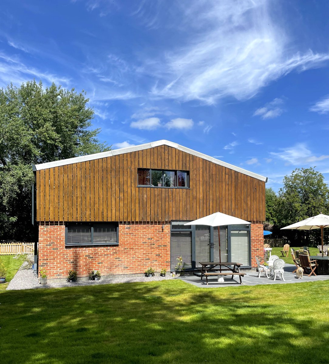 Step_Associates's tweet photo. Riverdale Barn was transformed into a stunning 4-bed home by our team. Our #Construction &amp; #Project Managers led the #renovation, while our #design team secured Planning Permission with Kernon Countryside. Completed in 2023, featuring eco-friendly systems &amp; landscaped grounds. https://t.co/62KzwysbyD