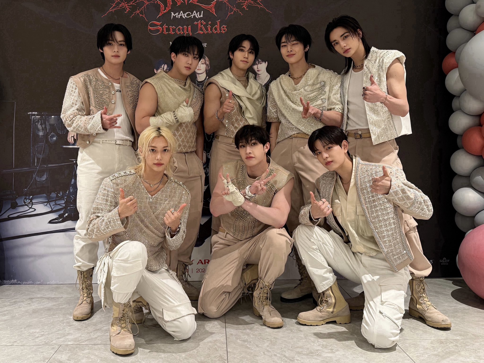 Stray Kids on X: 