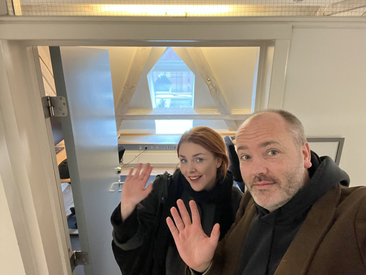 Peter Astrup (@petermastrup) on Twitter photo B.T.s redaktion på Christiansborg siger farvel. Kontoret er mørkt. “Astrup & Restrup” guld-æraen er nu et lille stykke mediehistorie 😊❤️💪🏻
#dkpol #dkmedier
<a href="/akrestrup/">Anne Katrine Restrup</a> ❤️ B.T.s redaktion på Christiansborg siger farvel. Kontoret er mørkt. “Astrup & Restrup” guld-æraen er nu et lille stykke mediehistorie 😊❤️💪🏻
#dkpol #dkmedier
<a href="/akrestrup/">Anne Katrine Restrup</a> ❤️