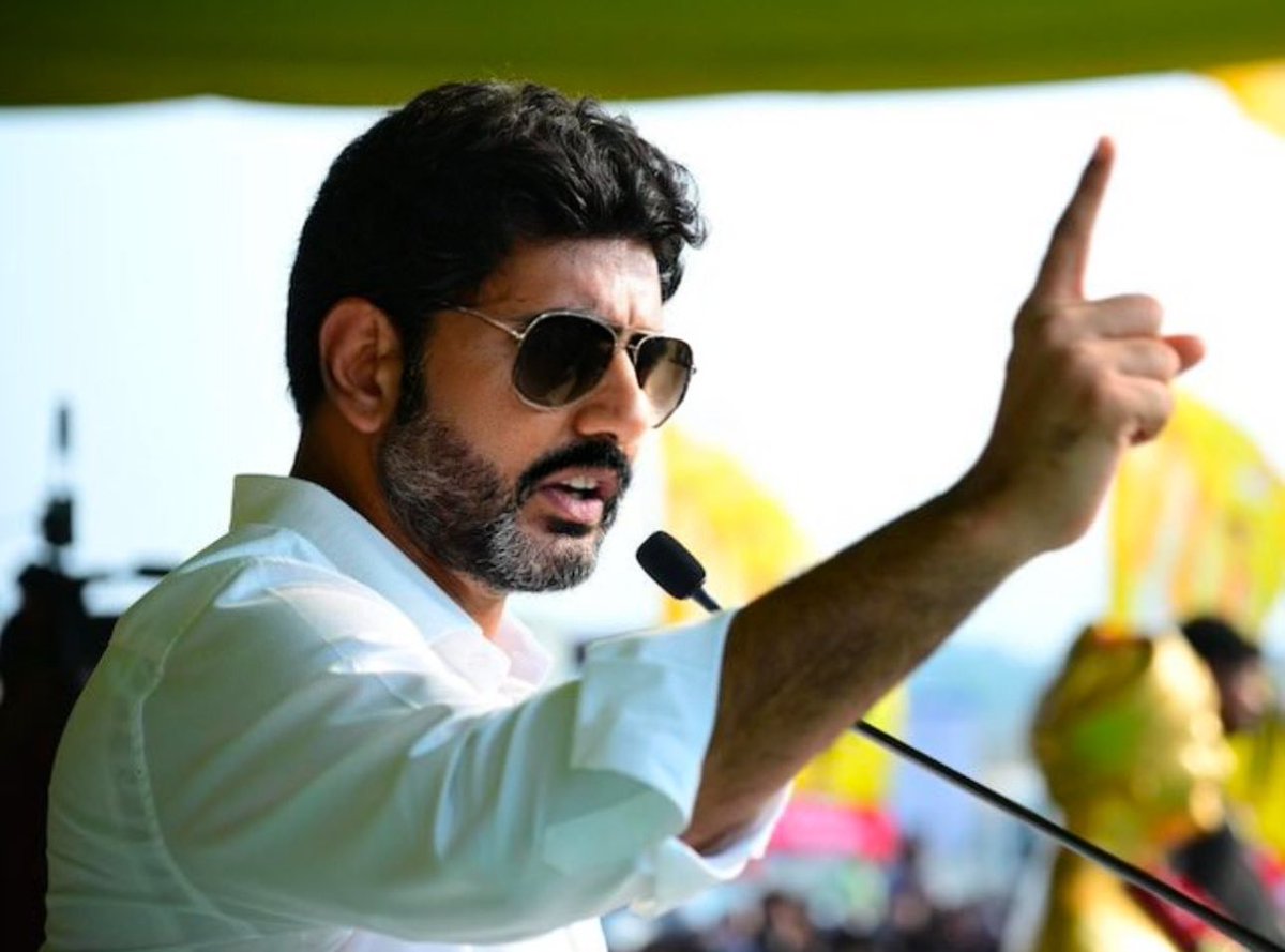 yarramsettysaik's tweet photo. He knows well how to Talk in Public,
He Understands the situation well,
Showing Angry or blaming someone is not the true leadership qualities.
#pleaseLearn #justsaying
#Naralokesh #yarramsettysaikrishna https://t.co/kD6dlkmk1W