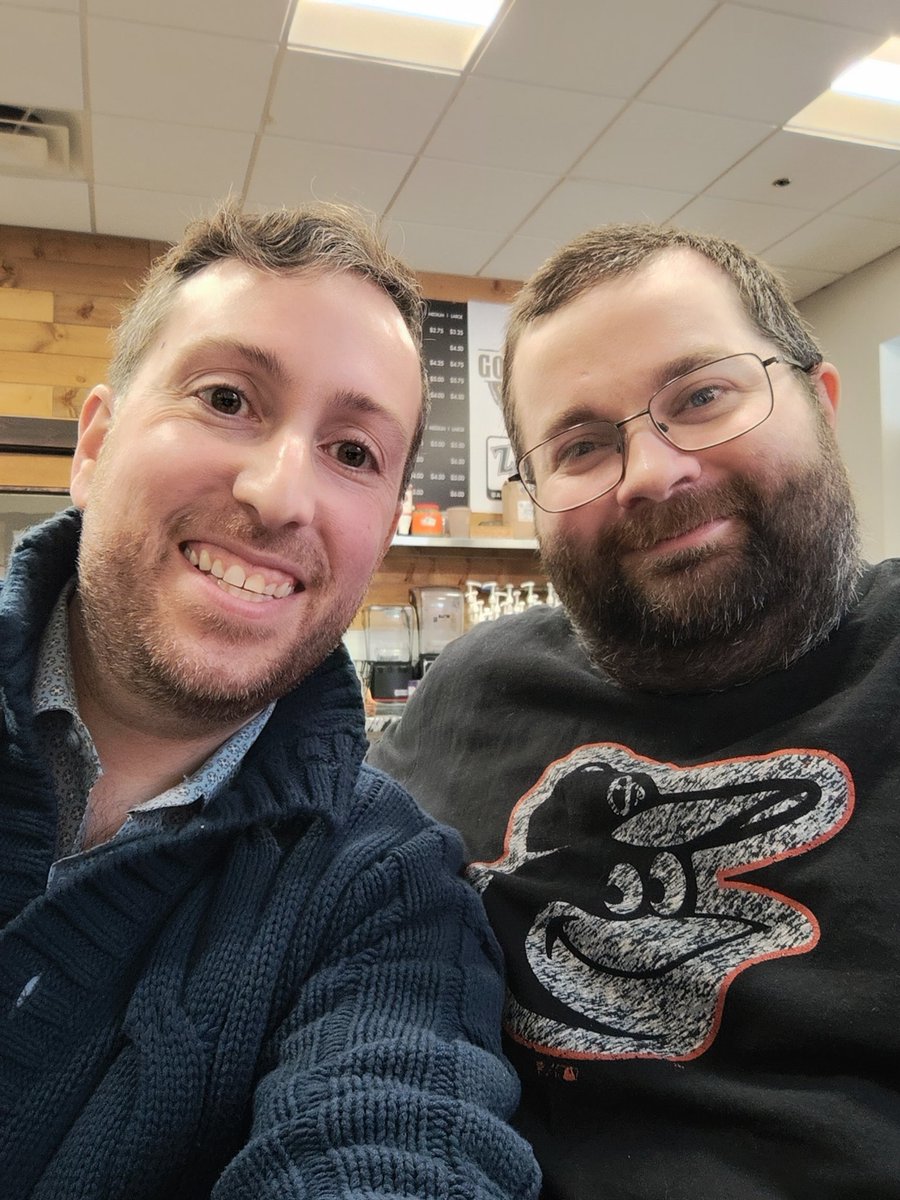 Moist_Pork's tweet photo. On Thanksgiving weekend, I'm thankful for the opportunity @DamonAmendo has created that allows us to meet up with new friends. #DAliens @sdrawdenairb https://t.co/ylz6MykeId
